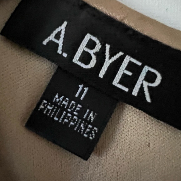 Stretchy Les gold dress with gold satin detail zipper and cook size - Picture 2 of 3